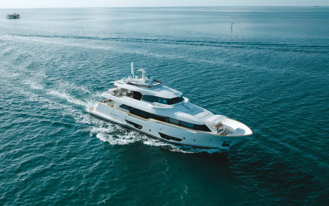 100’ Ferretti