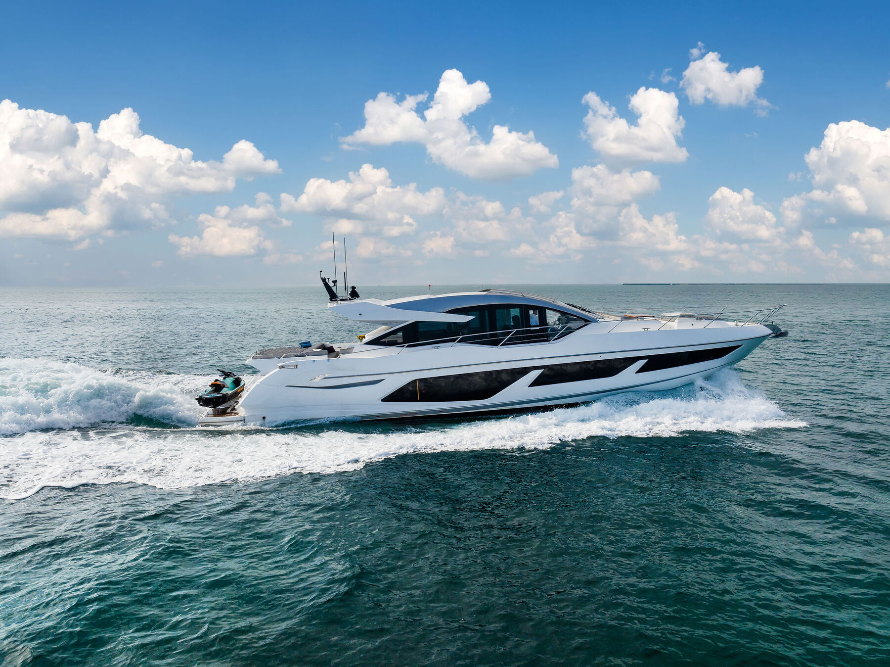 74’ Sunseeker Predator 2023